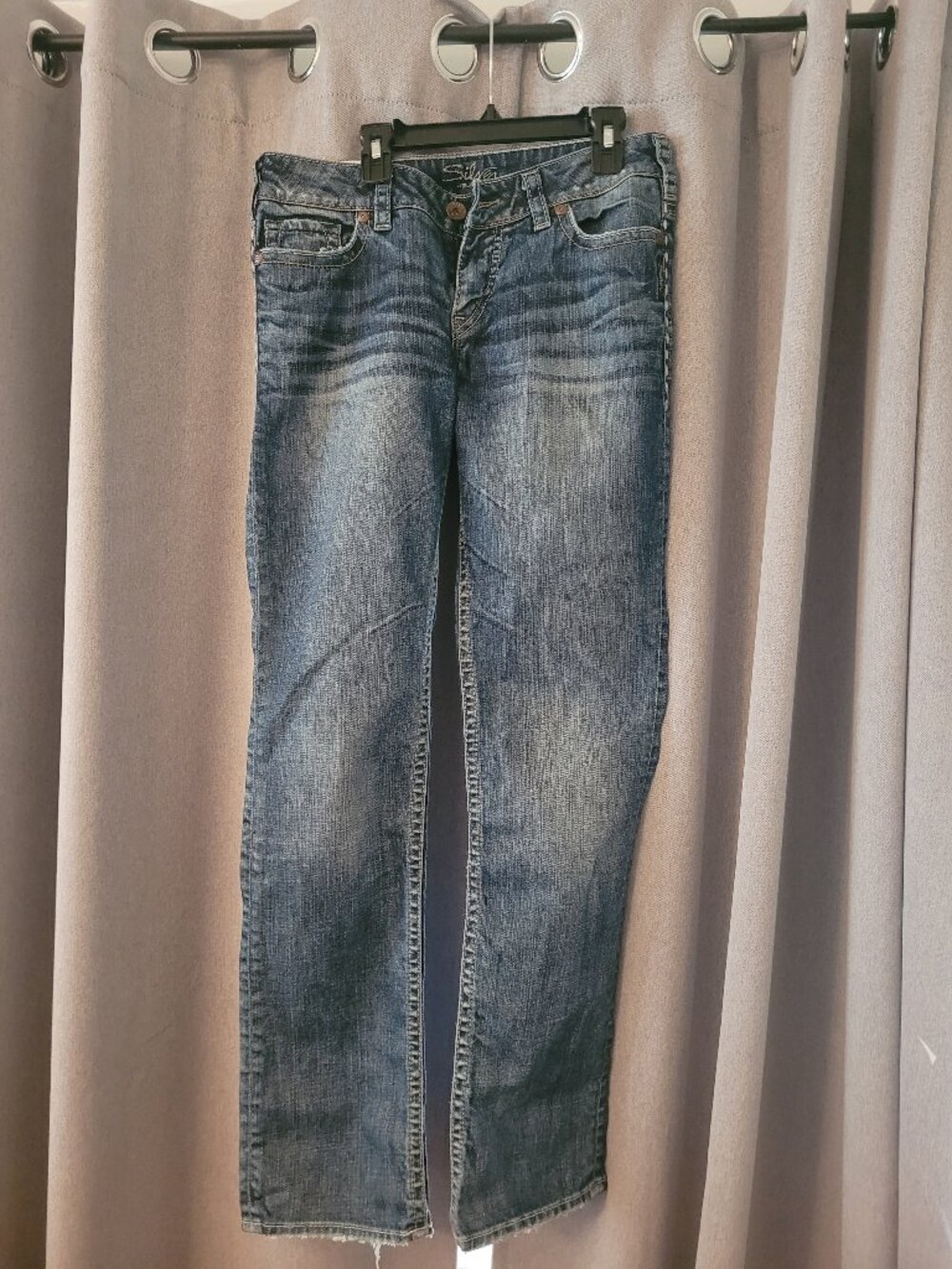Silver jeans 29
